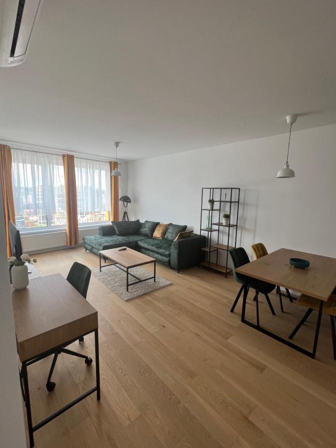 New Downtown Apartment Couple Minute From The Old Town Bratislava Dış mekan fotoğraf