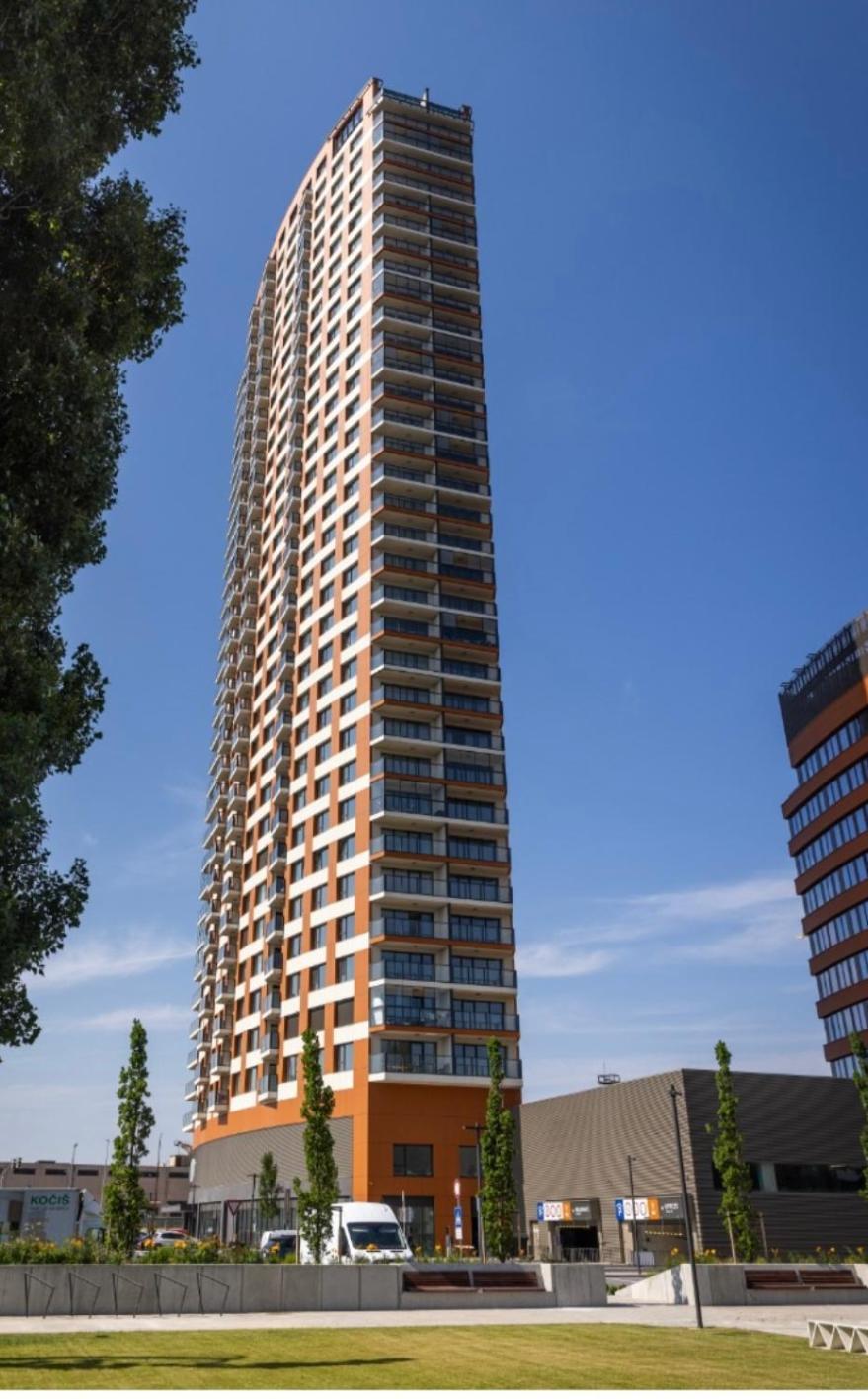 New Downtown Apartment Couple Minute From The Old Town Bratislava Dış mekan fotoğraf